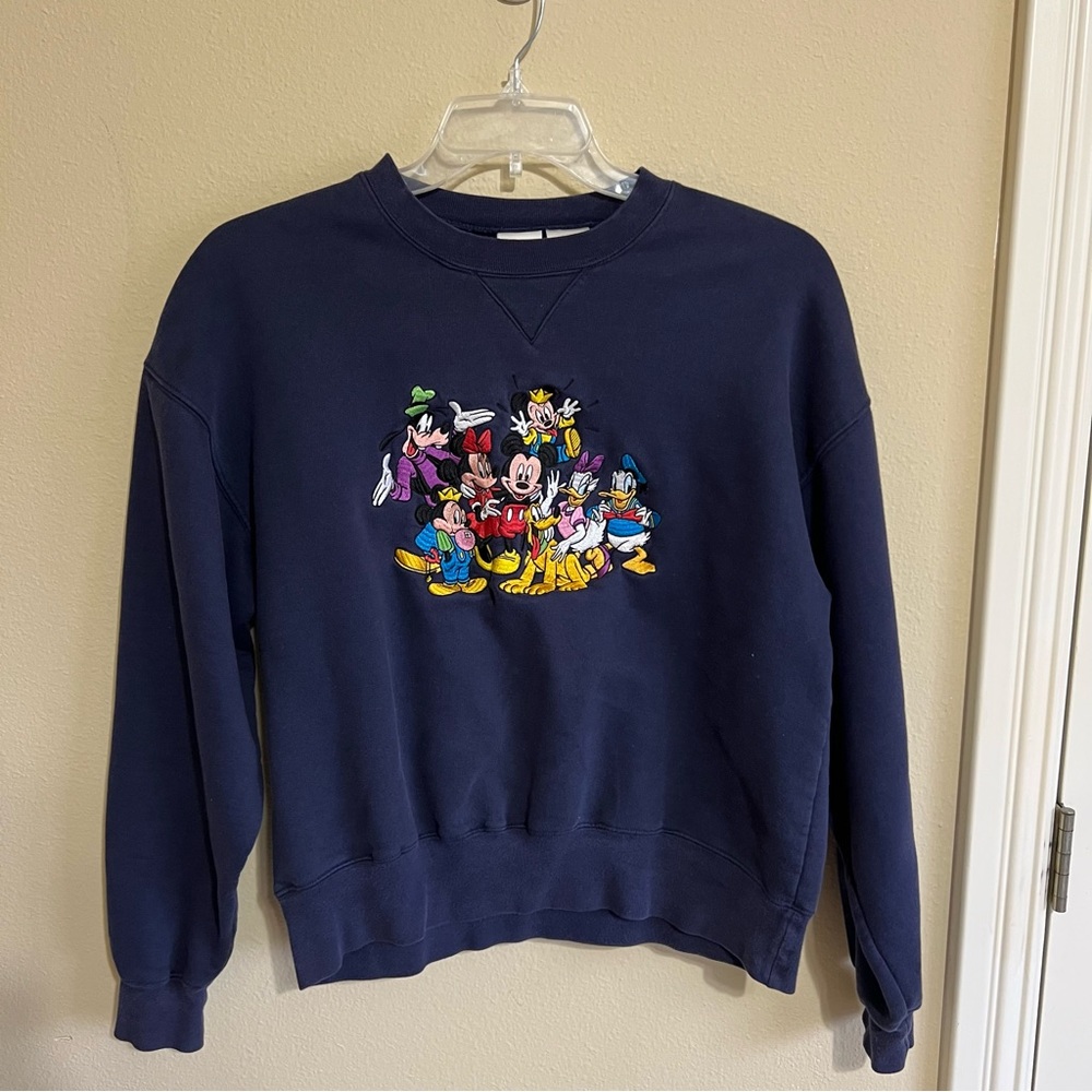 Vintage Disney Sweatshirt/ Size Medium